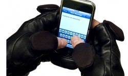 Специальные перчатки для iPhone