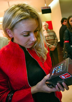 iPhone 3G теперь и в России