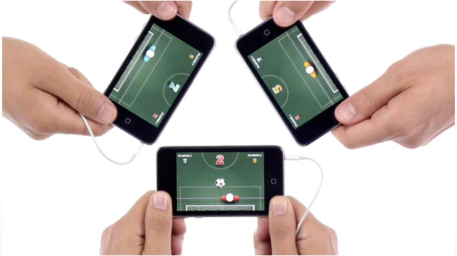 В новой рекламе iPod touch демонстрируется многопользовательский режим игры Peer-to-Peer