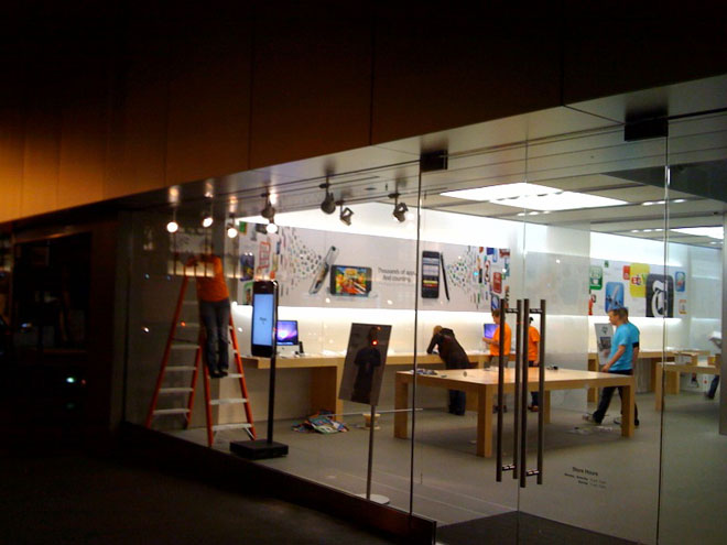 Подготовка Apple Store к продажам iPhone 3GS