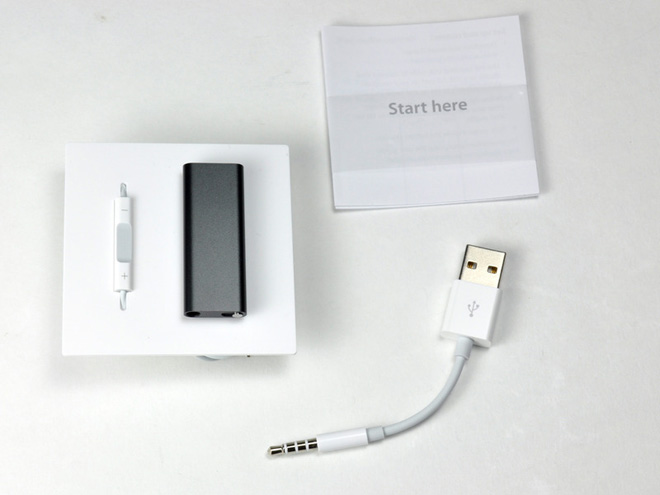 Упаковка и комплектация iPod Shuffle