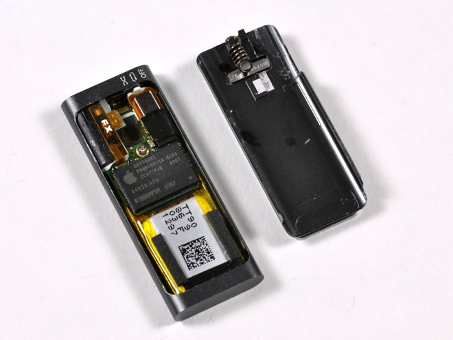 iPod Shuffle 3G изнутри